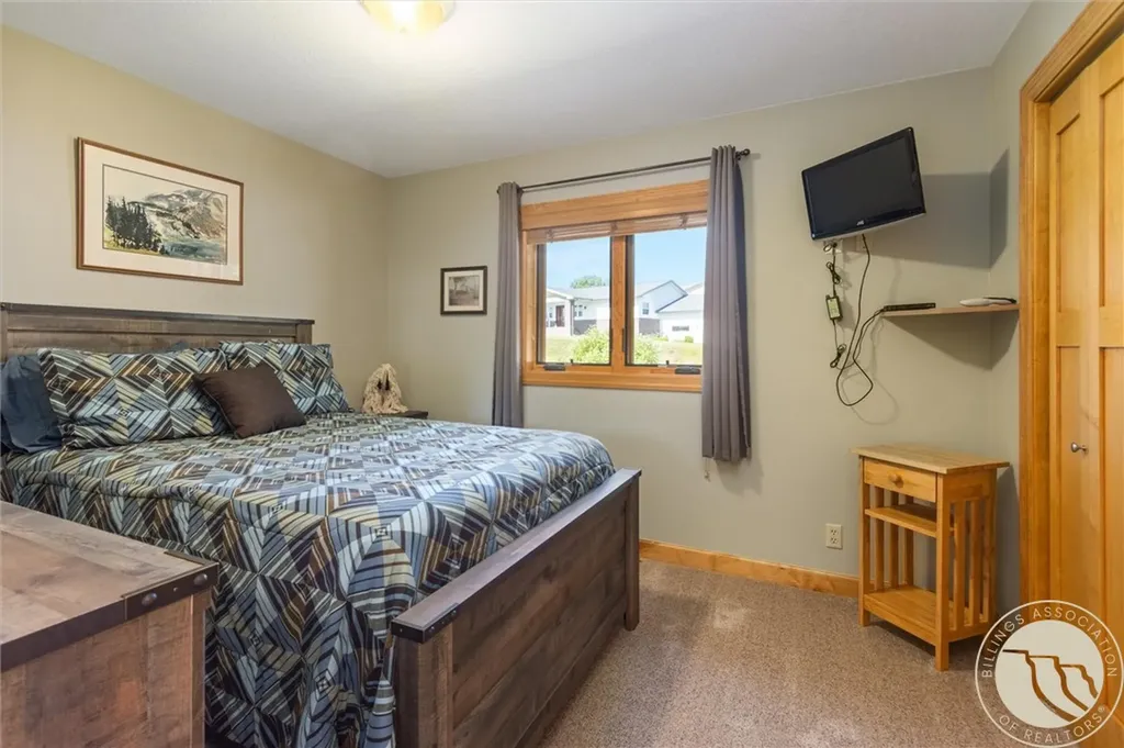 1251 Chipper Lane Huntley MT 59037