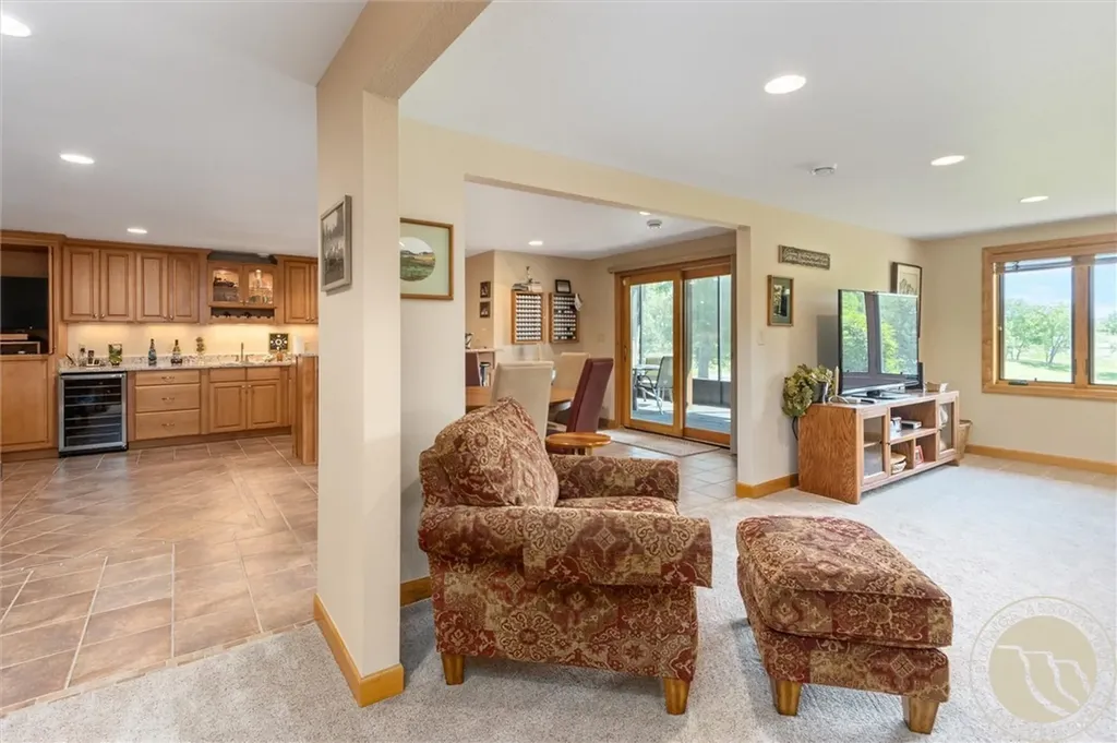 1251 Chipper Lane Huntley MT 59037