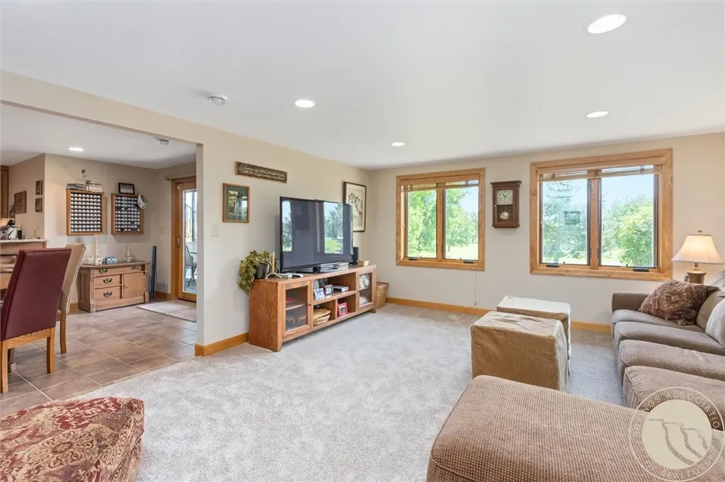 1251 Chipper Lane Huntley MT 59037