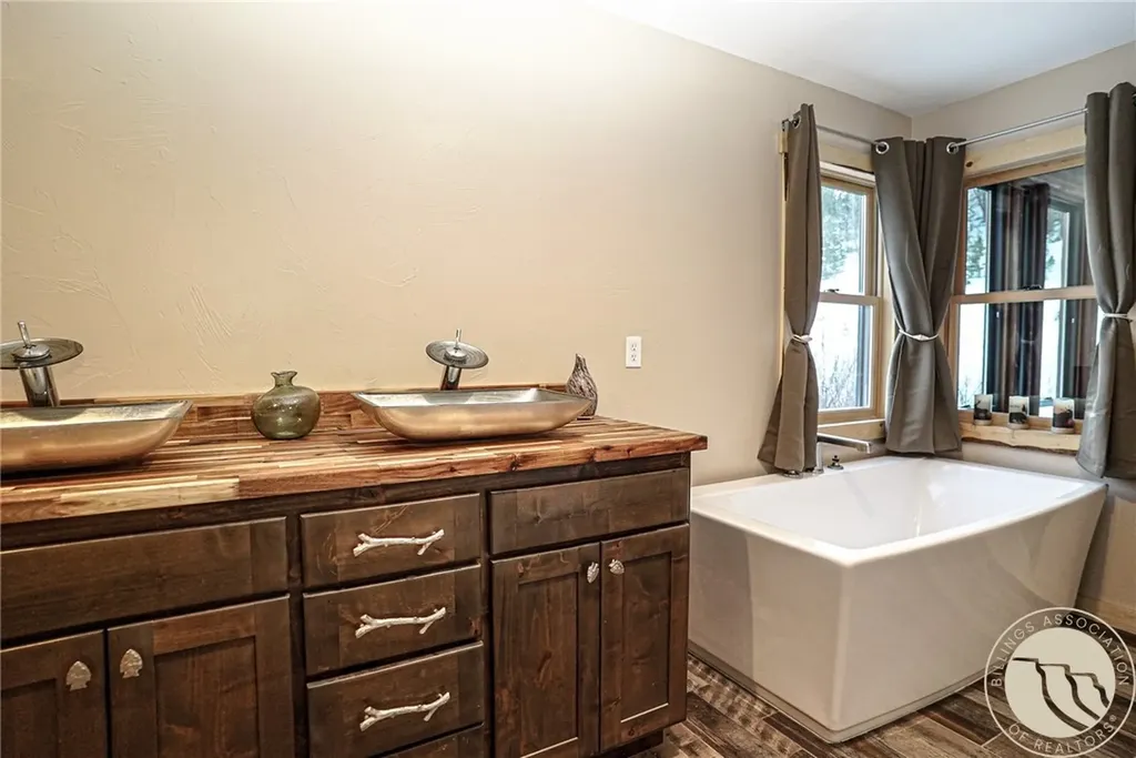6 North Fork Sage Creek Road Bridger MT 59014