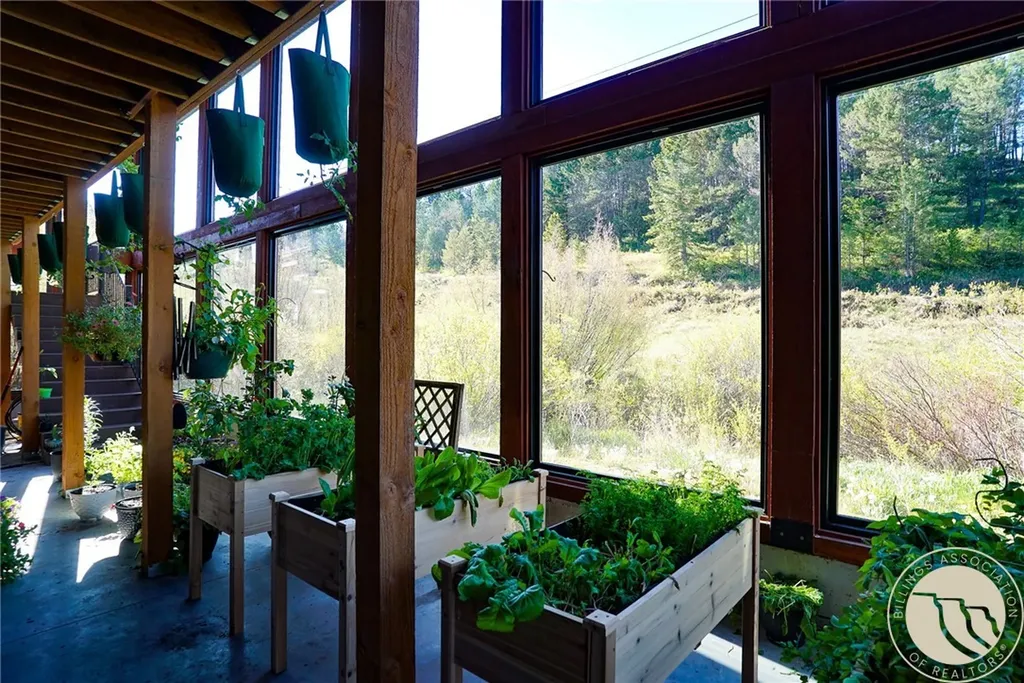 6 North Fork Sage Creek Road Bridger MT 59014
