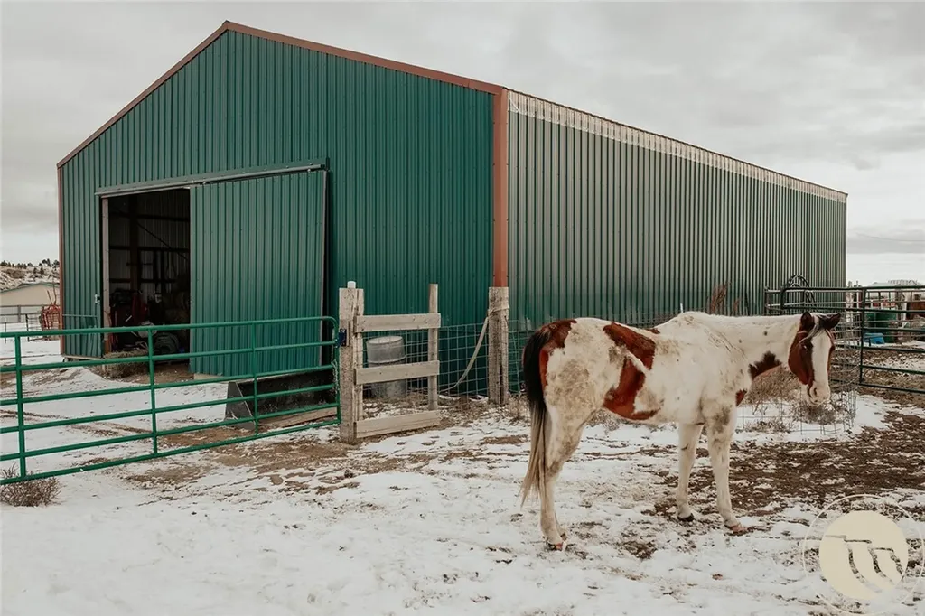 154 Old Divide Road Roundup MT 59072