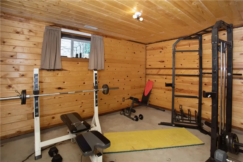 4909 Warren Loop Hardin MT 59034
