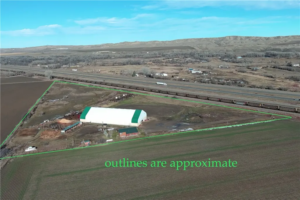 4909 Warren Loop Hardin MT 59034