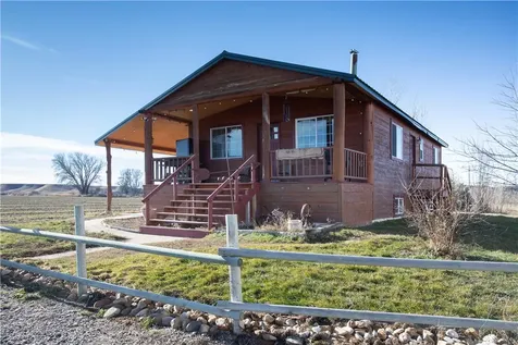 4909 Warren Loop Hardin MT 59034