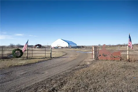 4909 Warren Loop Hardin MT 59034