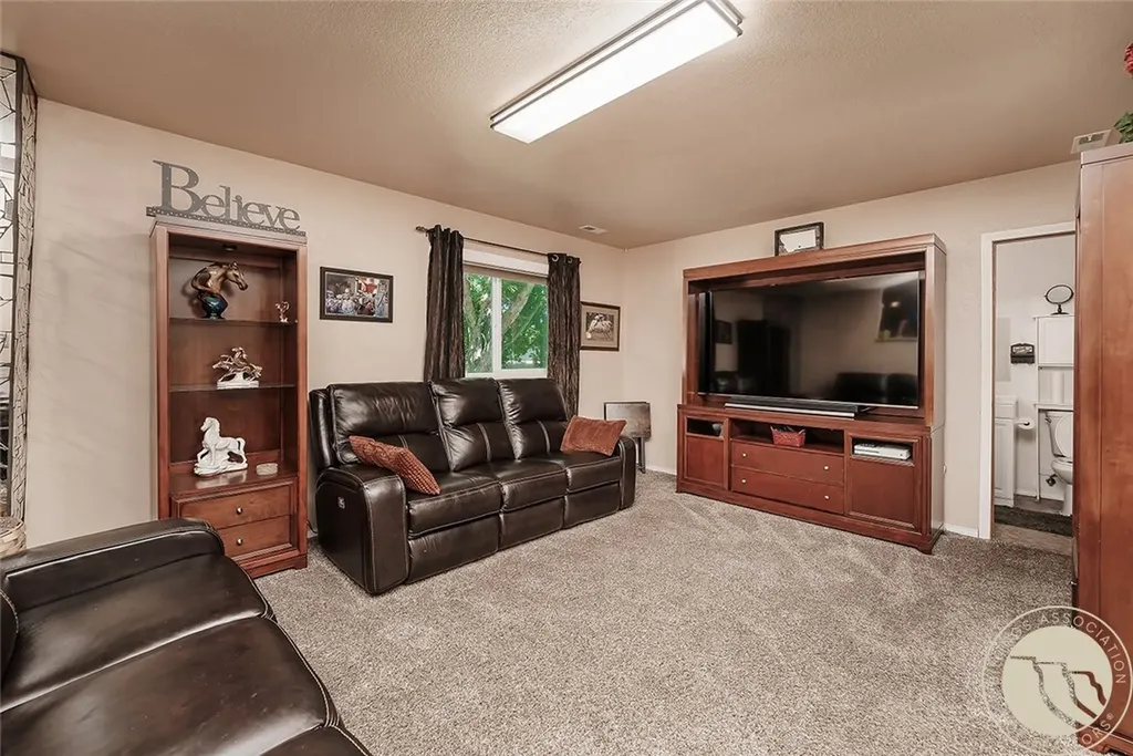 153 W Hilltop Road Billings MT 59105