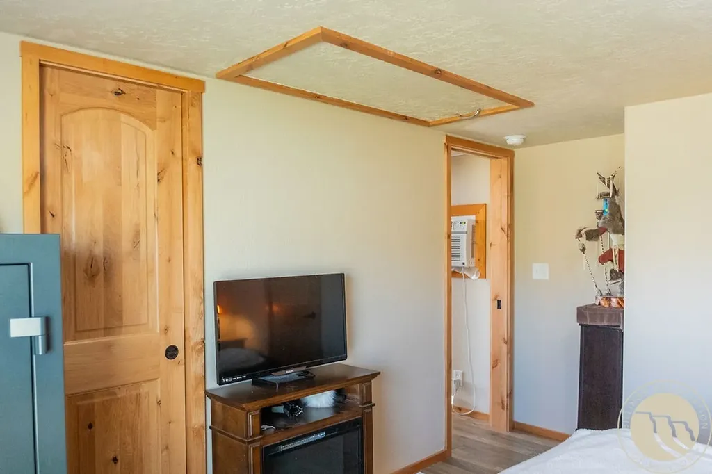 16 Wilson Lane Roberts MT 59070