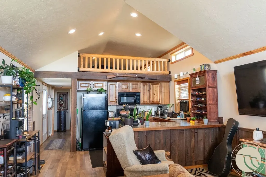 16 Wilson Lane Roberts MT 59070