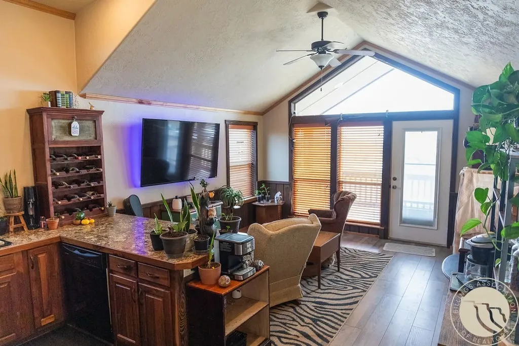 16 Wilson Lane Roberts MT 59070