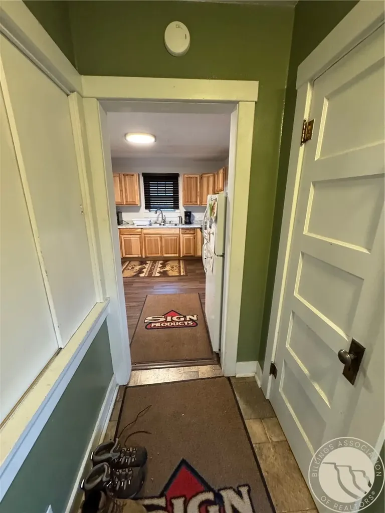 723 2nd Street S Hardin MT 59034