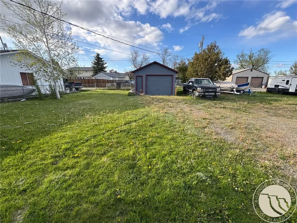 723 2nd Street S Hardin MT 59034