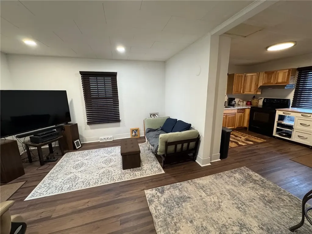 723 2nd Street S Hardin MT 59034
