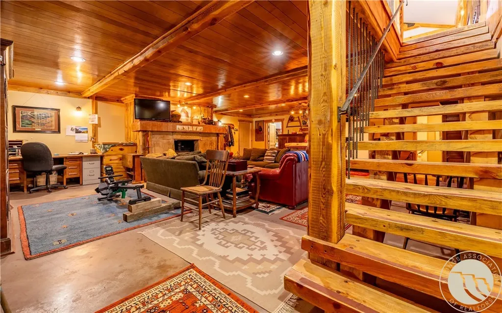 10 Beaver Dam Road Roscoe MT 59071