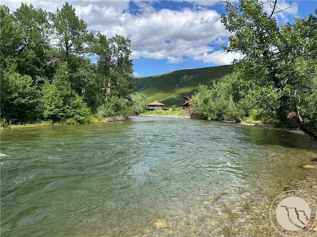10 Beaver Dam Road Roscoe MT 59071