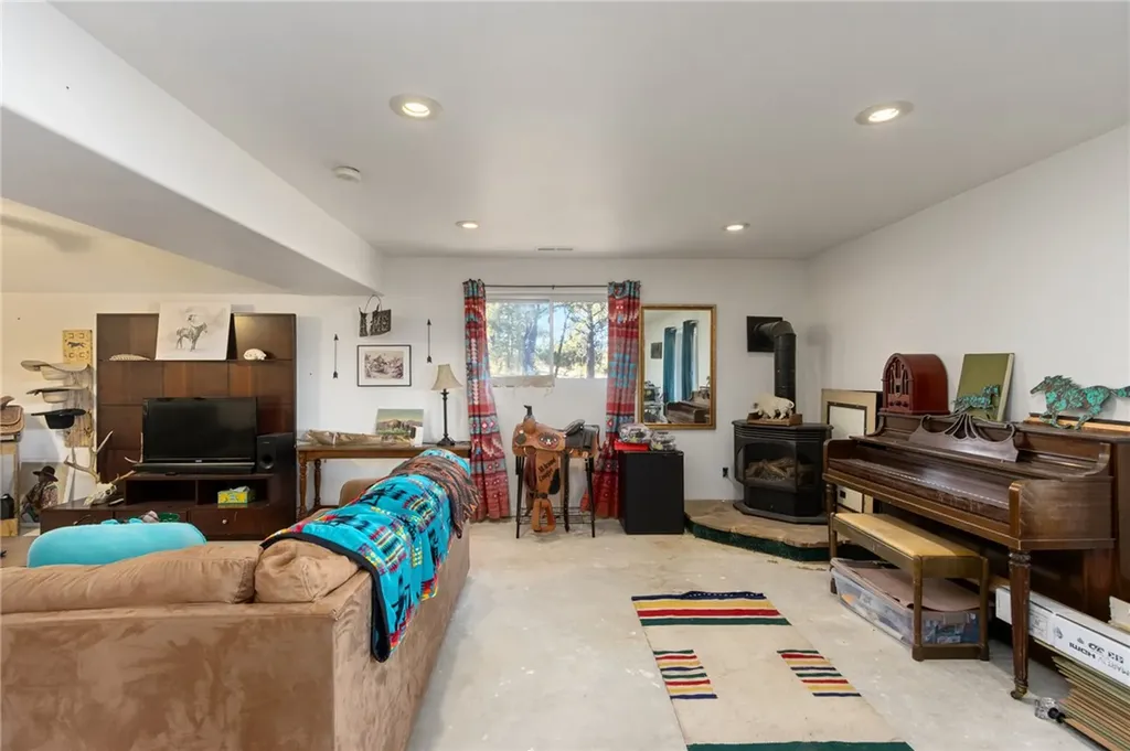 5570 Yellowstone Trail Huntley MT 59037