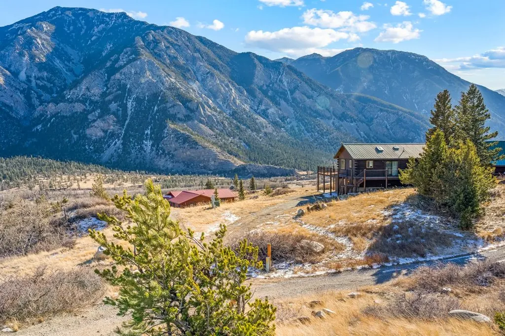 38 Rocky Trail Nye MT 59061
