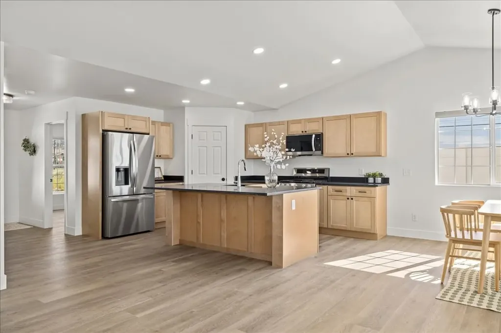 5446 Apple Rose Lane Billings MT 59106