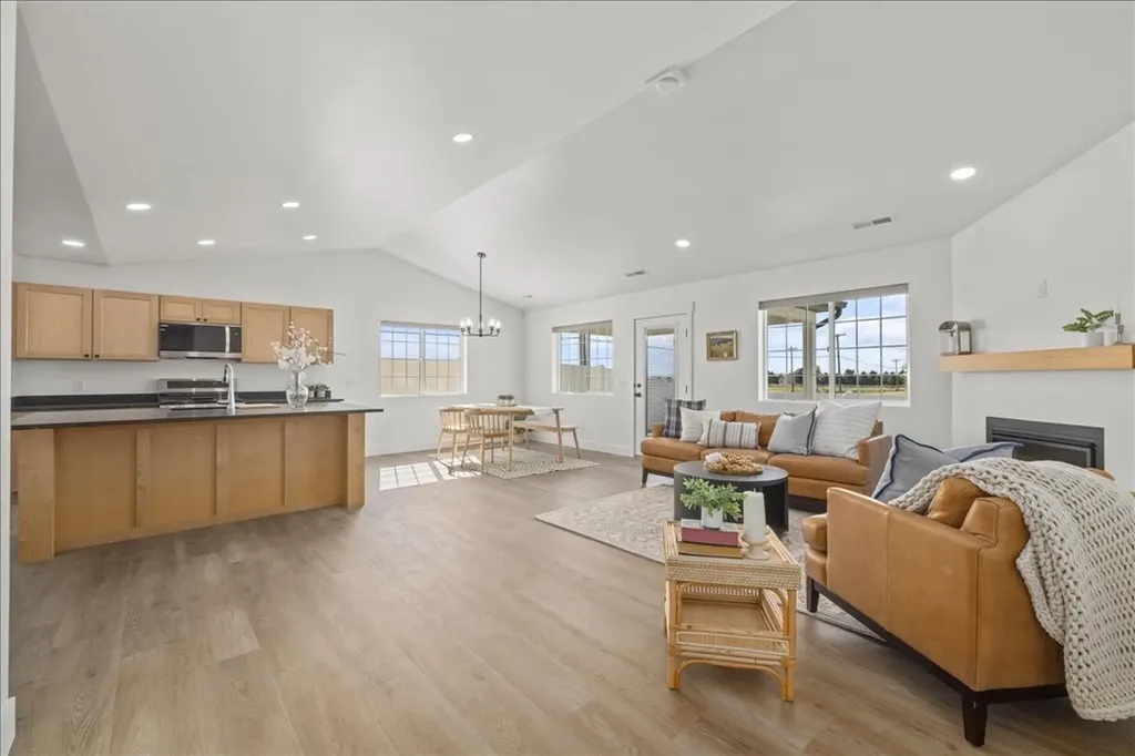 5446 Apple Rose Lane Billings MT 59106