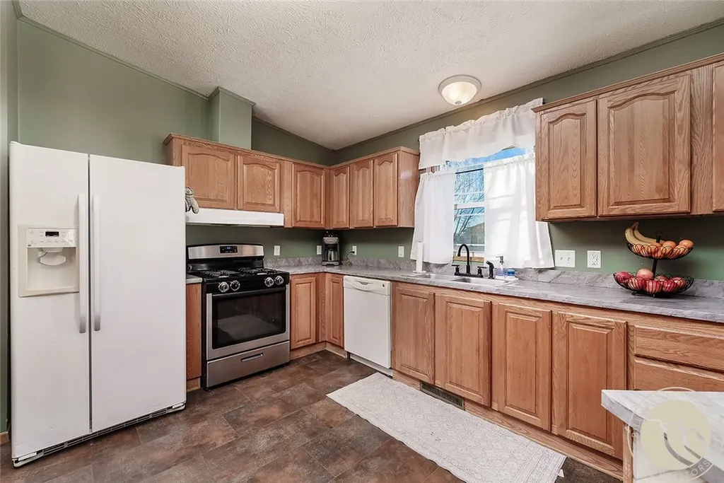 6 Bing Street N Billings MT 59105