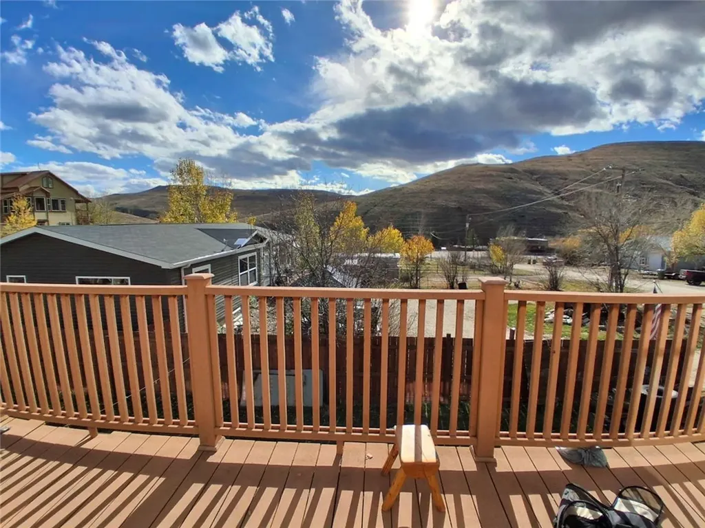 121 N 1st Street Bearcreek MT 59007