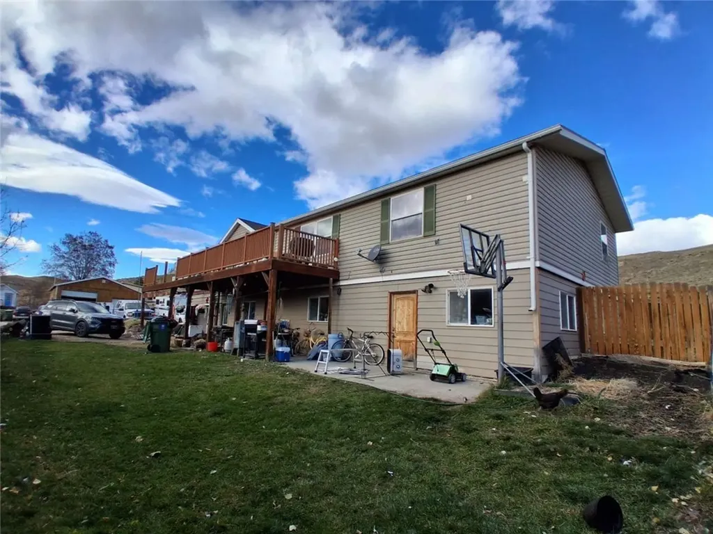 121 N 1st Street Bearcreek MT 59007