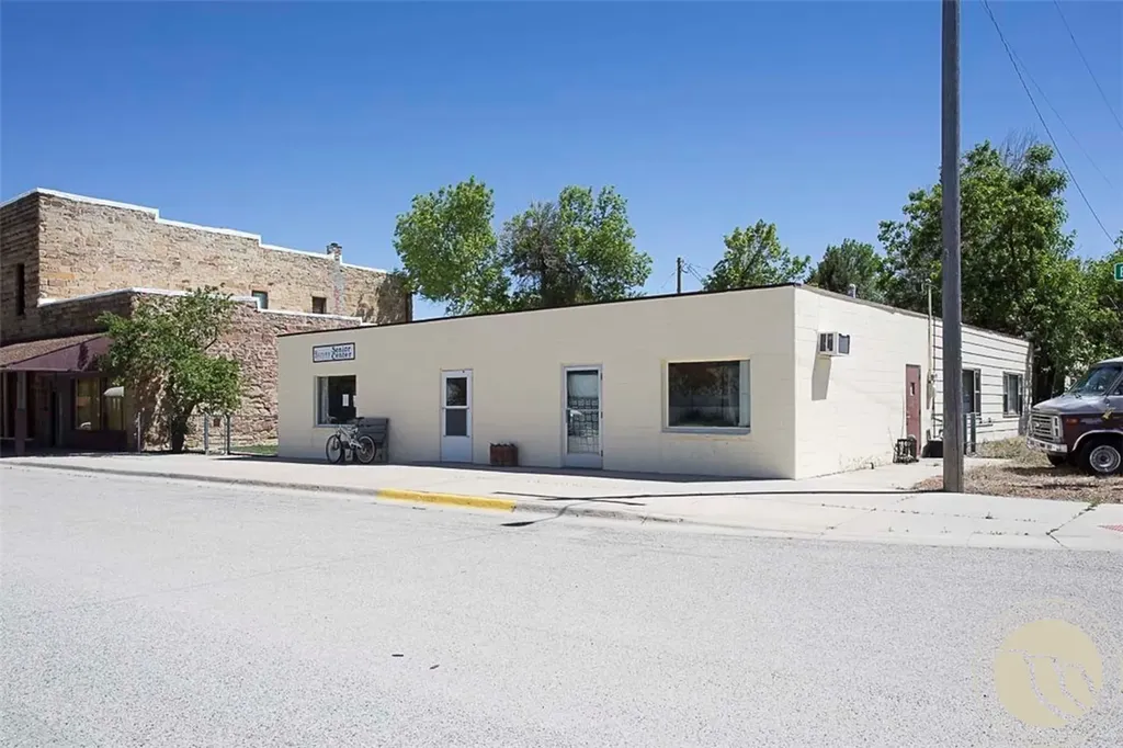 222 Broadway Avenue Belfry MT 59008