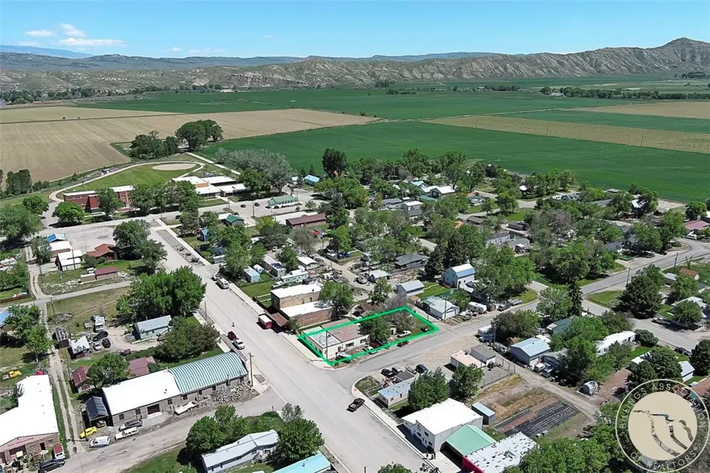 222 Broadway Avenue Belfry MT 59008