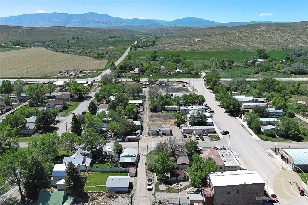 222 Broadway Avenue Belfry MT 59008