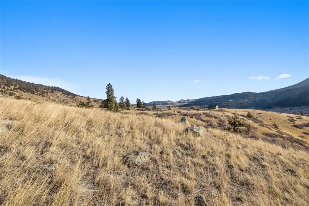 Lot 34 Cmr Trail Nye MT 59061