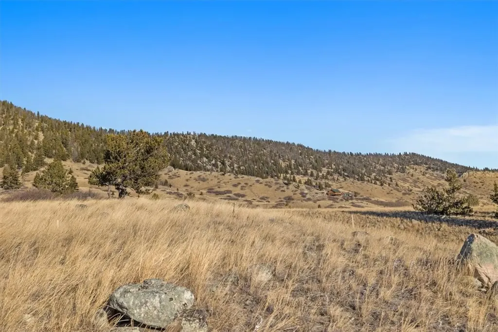 Lot 34 Cmr Trail Nye MT 59061