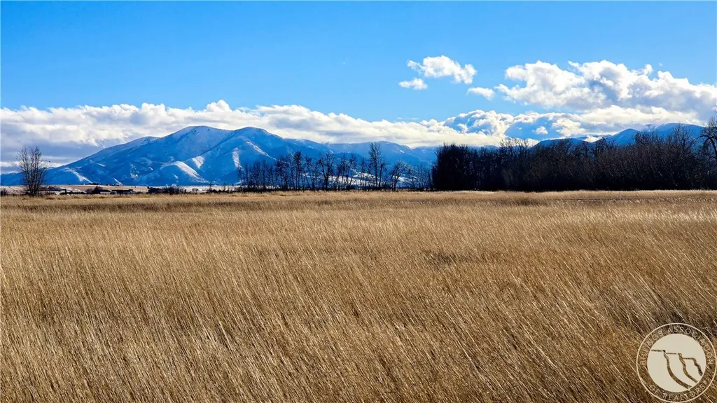 17 Horseshoe Trail Roberts MT 59070