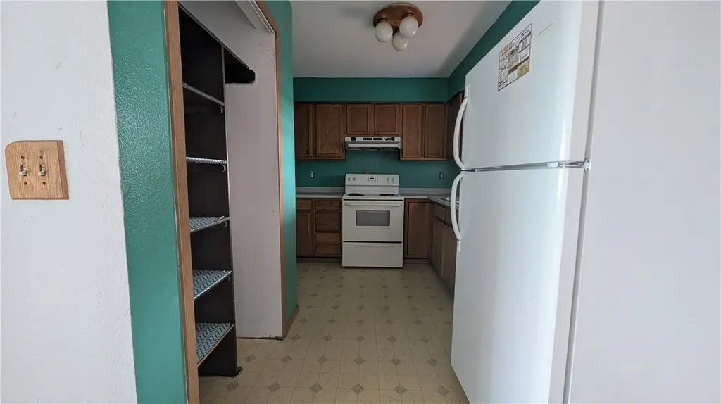713 And 711 N Oneil Avenue Glendive MT 59330