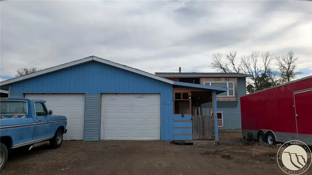 711 And 713 N Oneil Avenue Glendive MT 59330