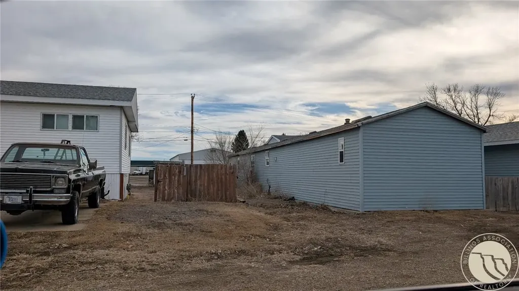 711 And 713 N Oneil Avenue Glendive MT 59330