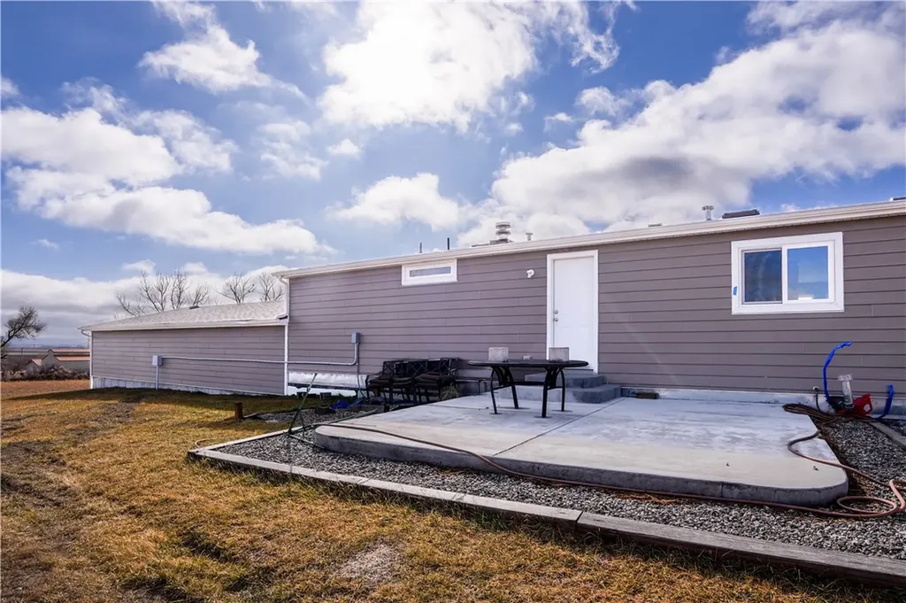 1218 Bighorn Road Hardin MT 59034