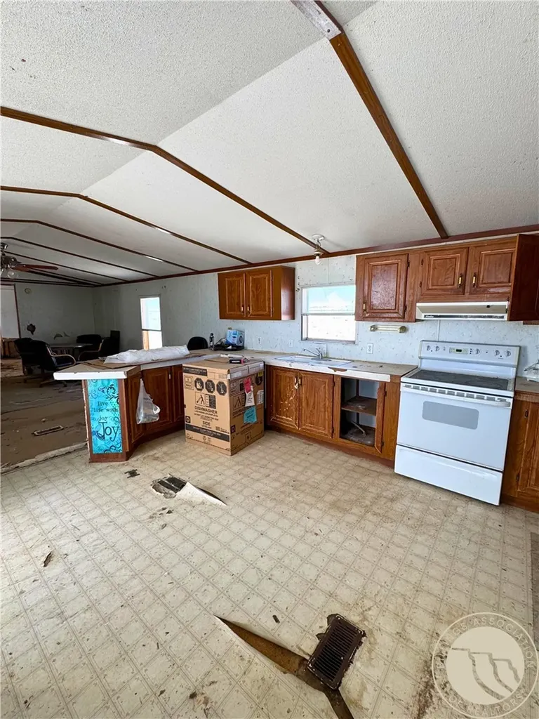 530 Belmont Road Lavina MT 59046