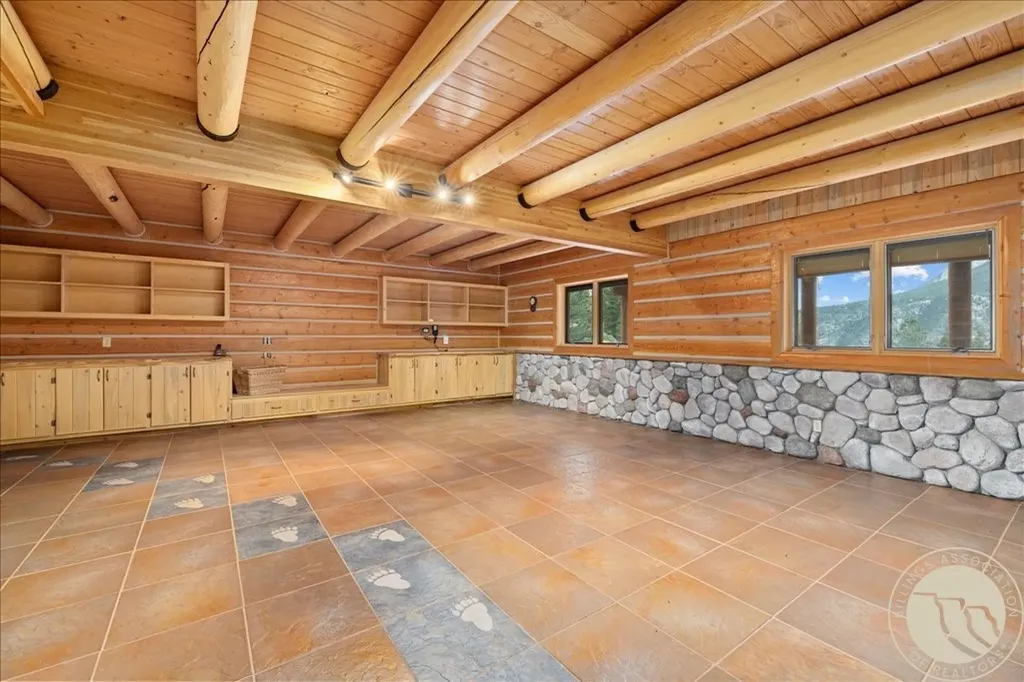 20 Sky View Trail Nye MT 59061
