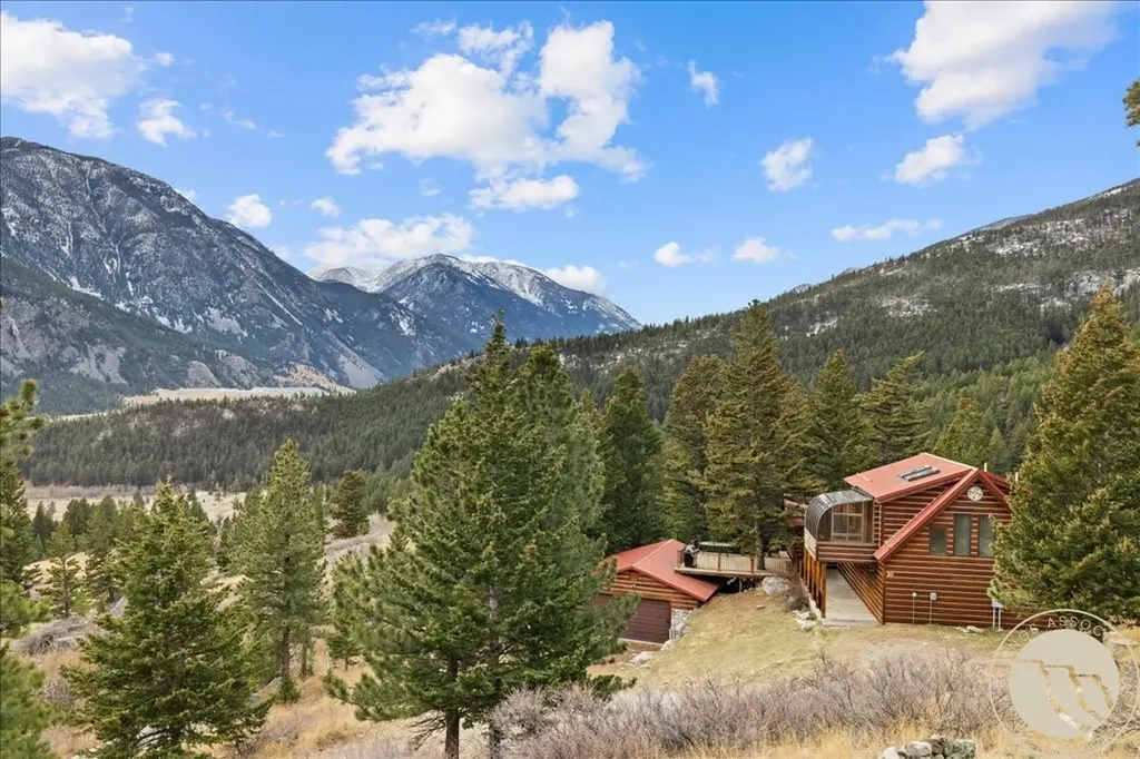 20 Sky View Trail Nye MT 59061