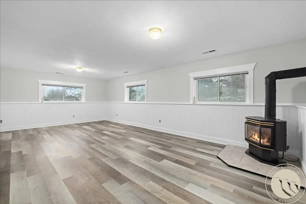 1266 Chipper Lane Huntley MT 59037