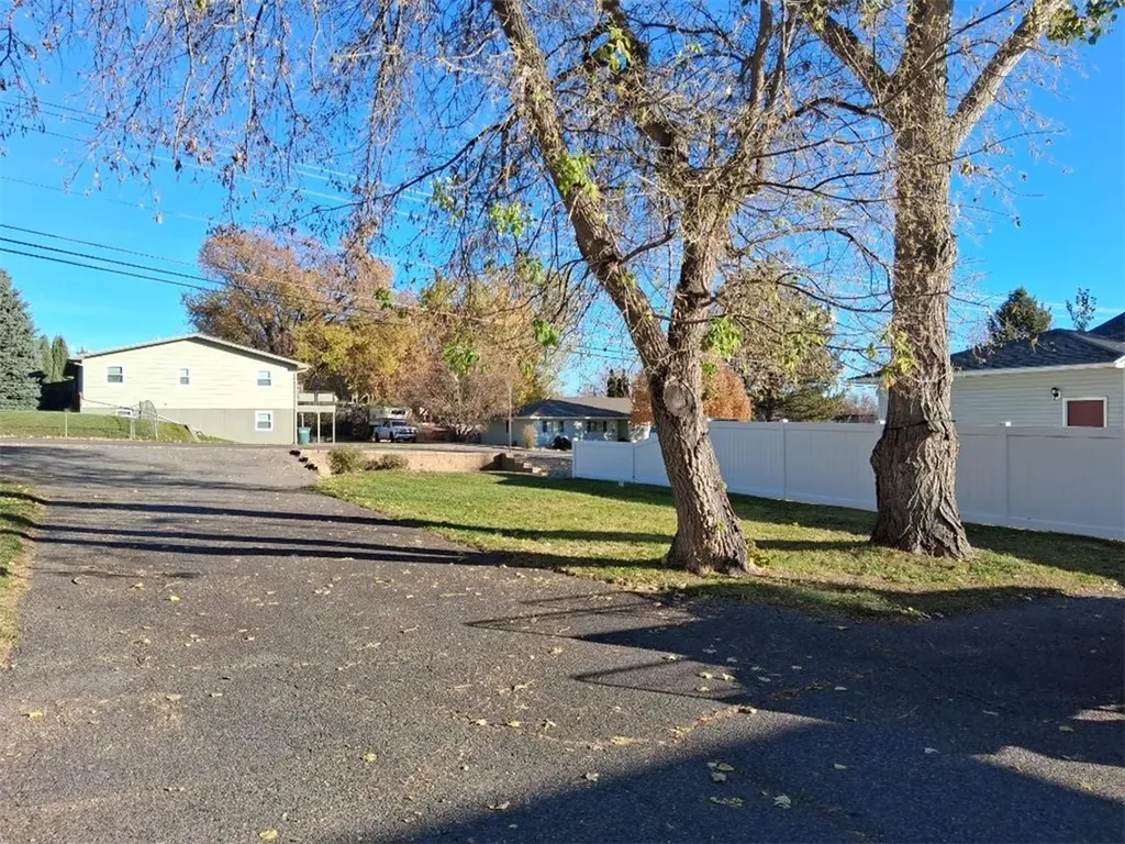 1730-32-34 Lake Elmo Drive Billings MT 59105