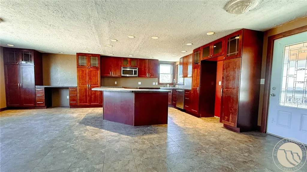 121 W Southern Avenue Plentywood MT 59254