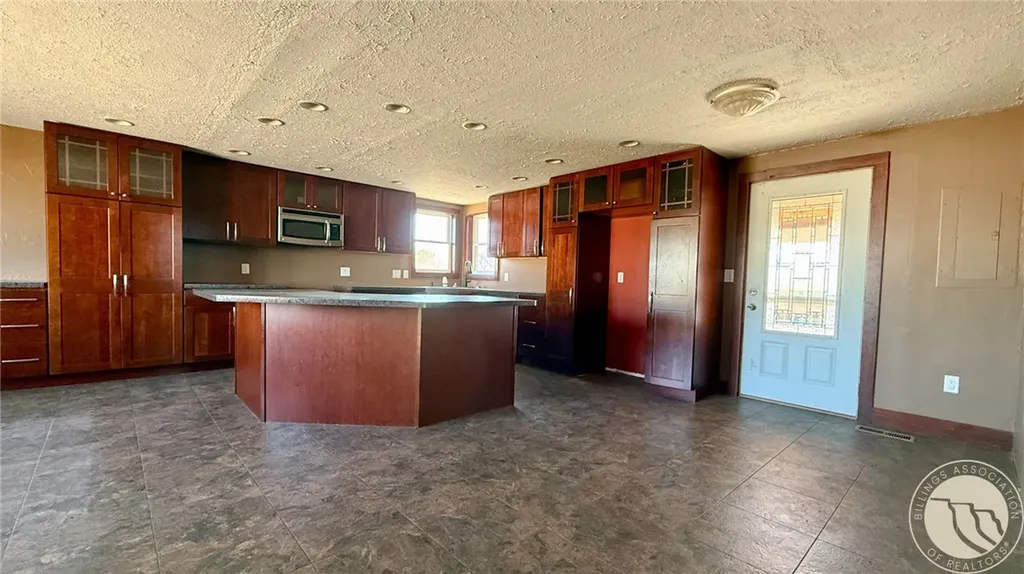 121 W Southern Avenue Plentywood MT 59254
