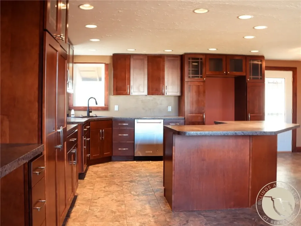 121 W Southern Avenue Plentywood MT 59254