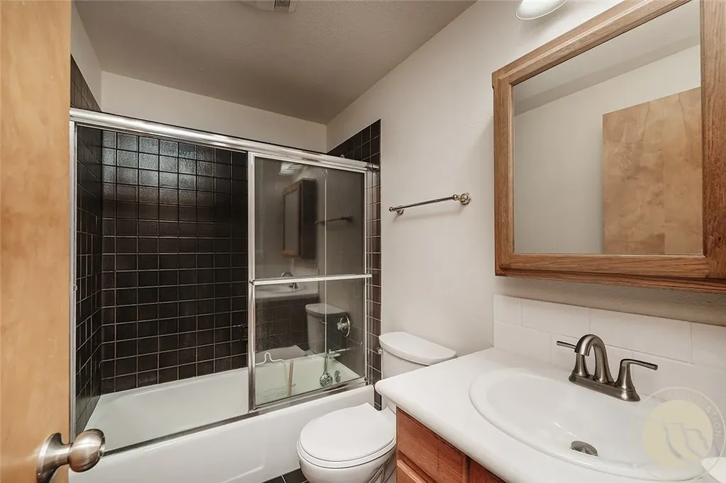 4416 Pine Cove Road Billings MT 59106