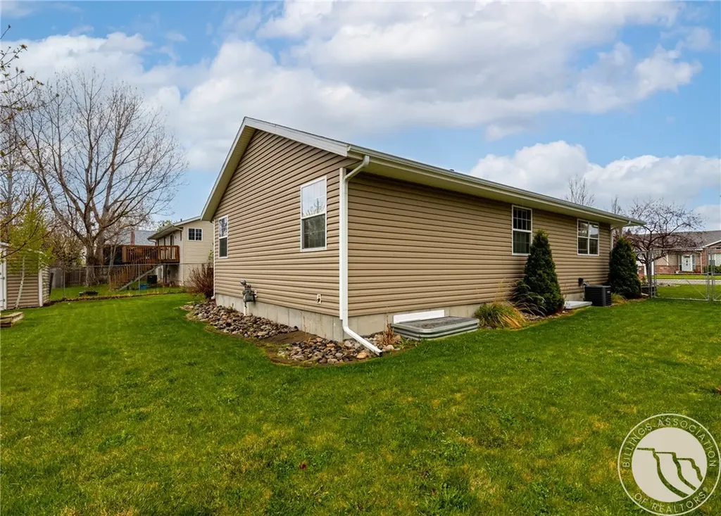 1215 Gardenia Drive Billings MT 59105