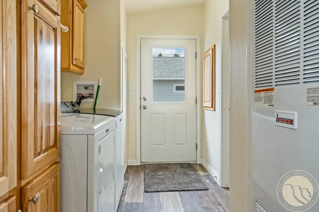 101 S 2nd Street Roberts MT 59070