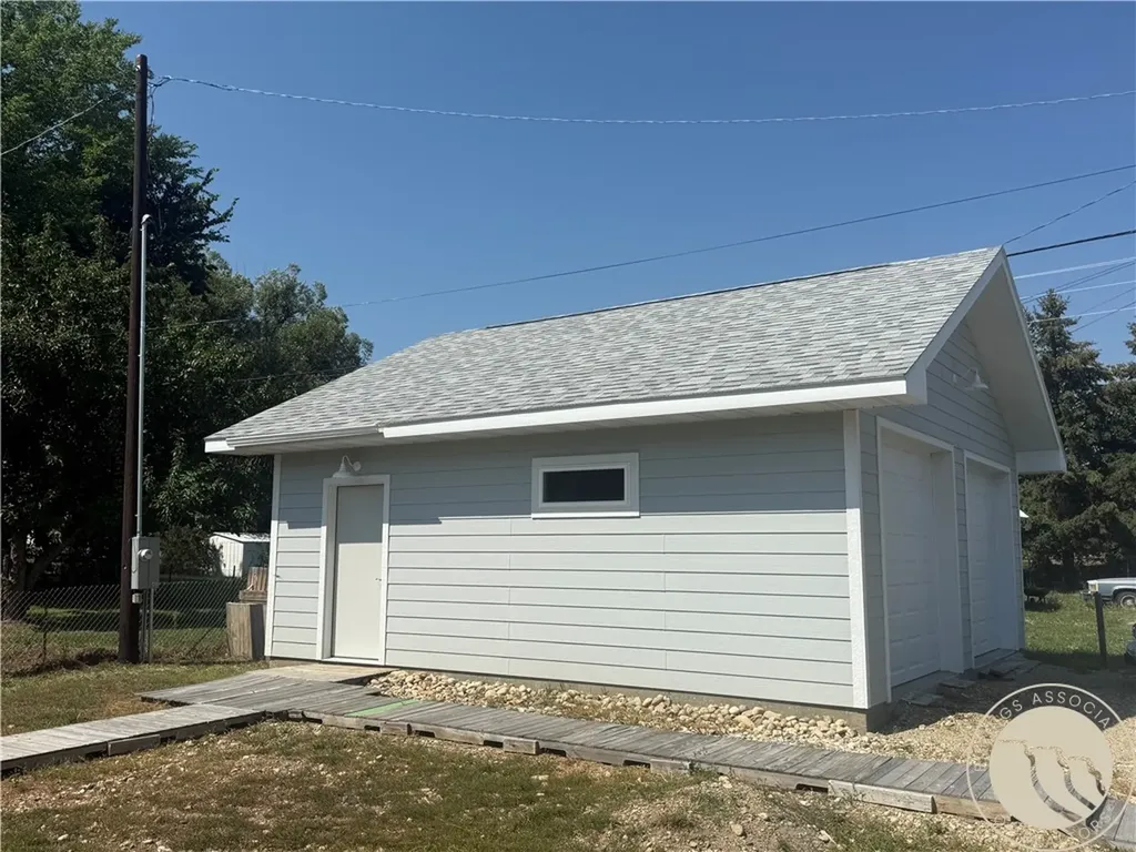 101 S 2nd Street Roberts MT 59070