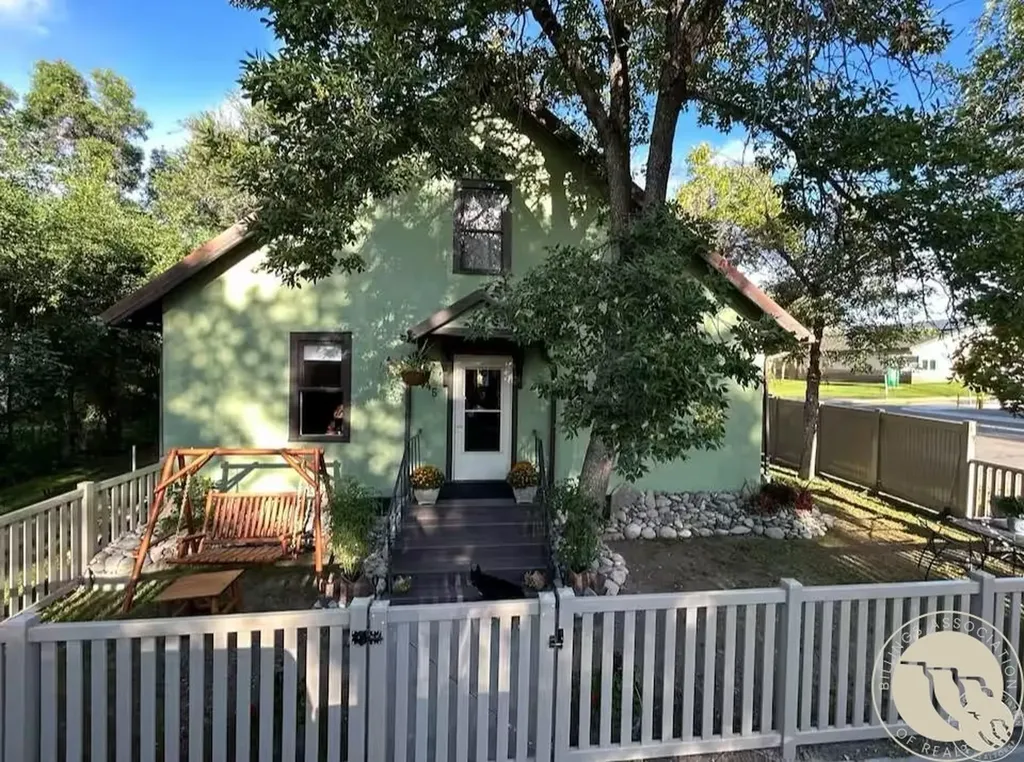 345 N 3rd Street Columbus MT 59019