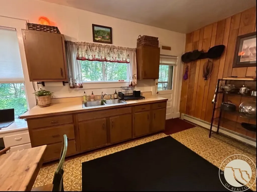345 N 3rd Street Columbus MT 59019